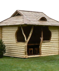 Hilton 202 Summer House