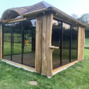 Enclosed summerhouse