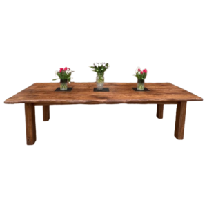 Solid-wooden-oak-dining-table